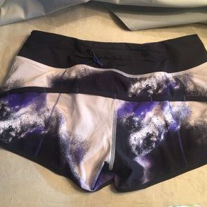 Lululemon Milky Way speed shorts size 2